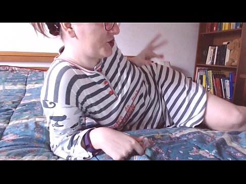 ❤️ Vê dîkê reş ê mezin hilde devê xwe xulamê piçûk Pornoya spehî li me ku.passionfeverspot.ru ❌️